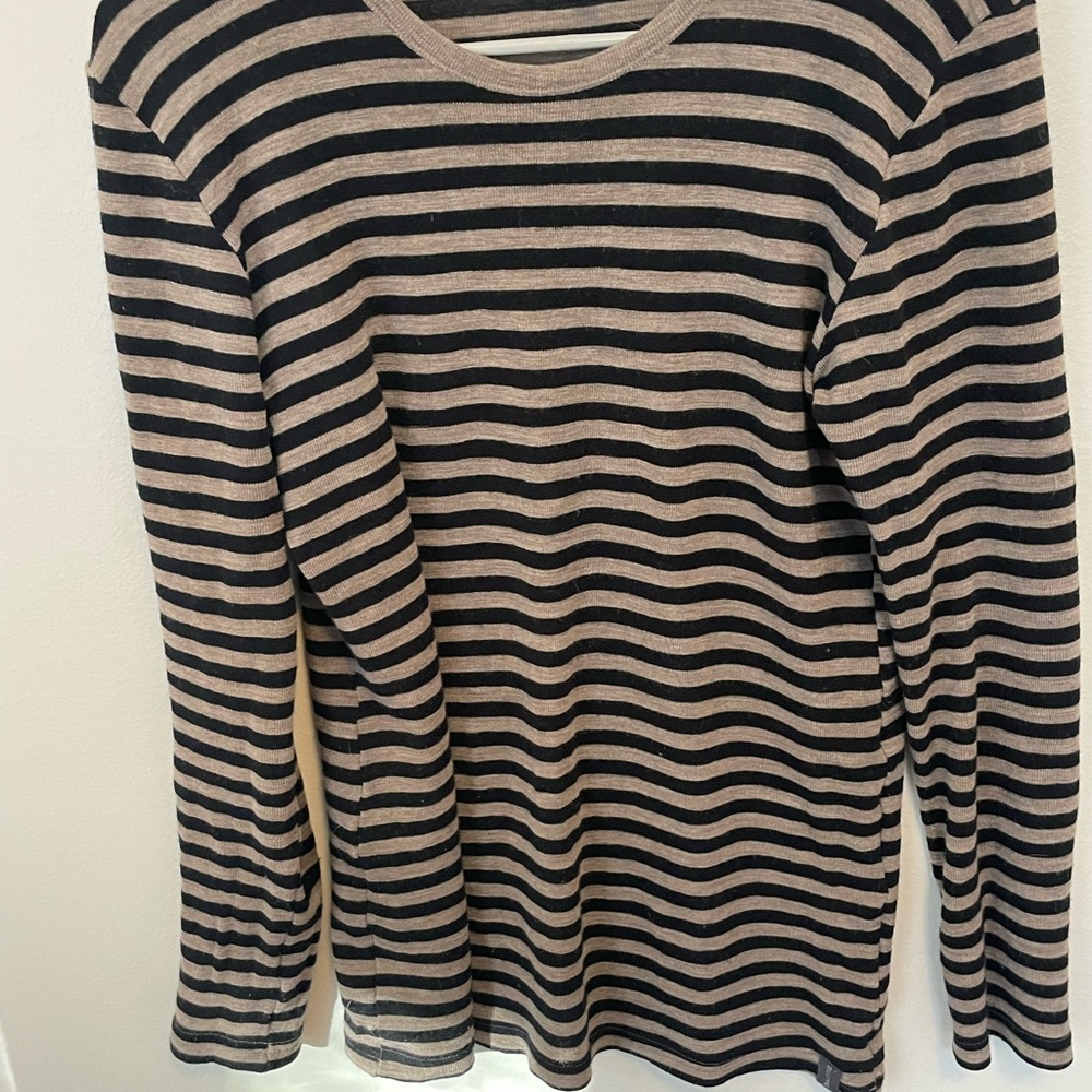 Dilling Merino Wool women’s long sleeve, size 10
